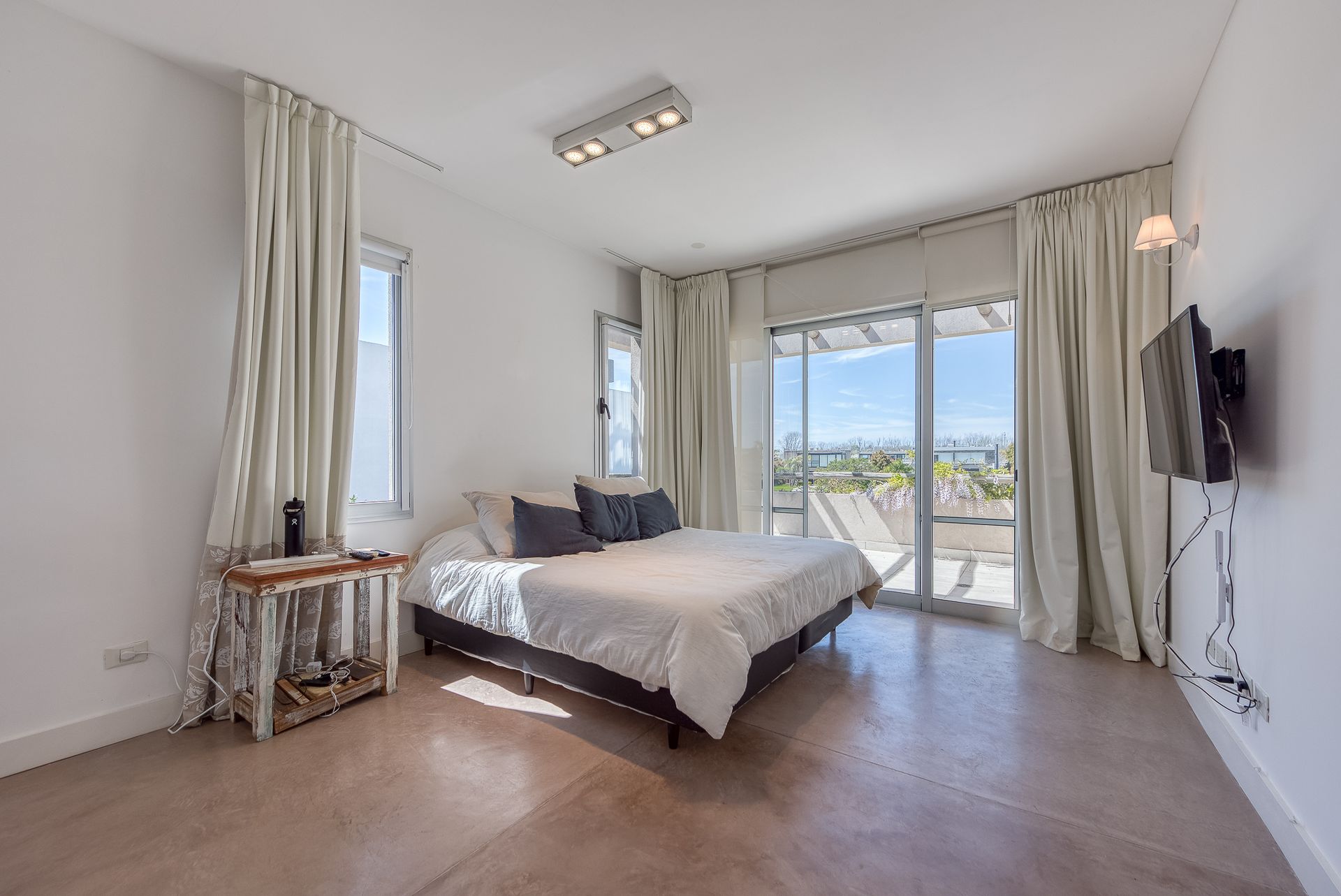 Venta Dpto en Duplex 3 ambientes Florida Cochera