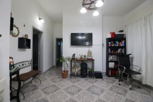 ALQUILA CASA 3 AMBIENTES tipo PH BECCAR C/COCHERA