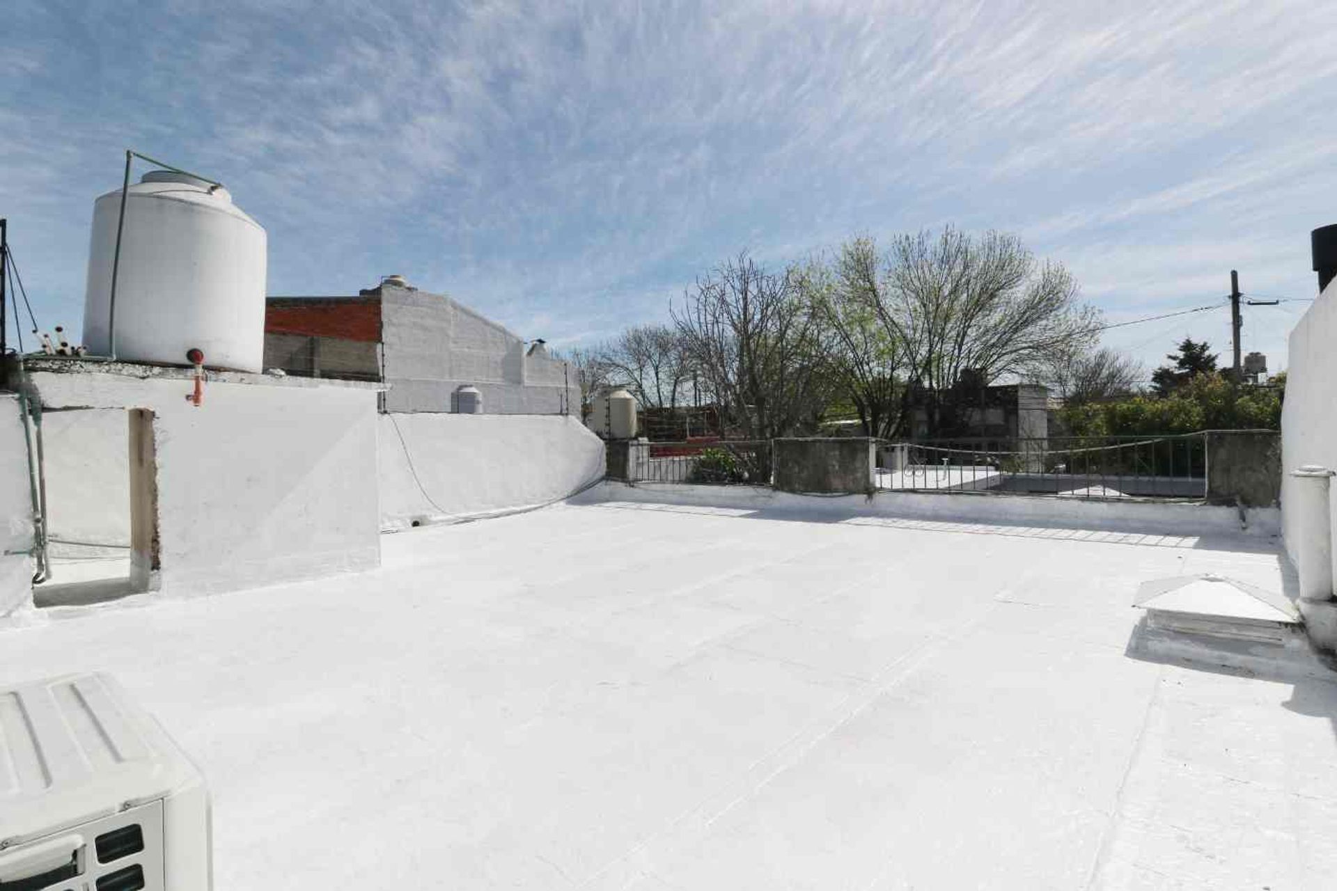 Venta Casa 4 Ambientes Pileta Quincho Cochera