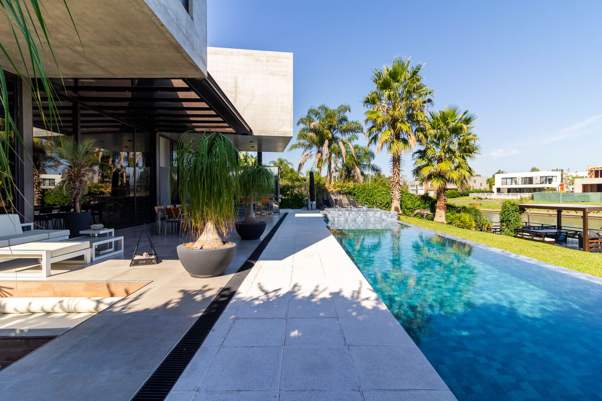 Venta Casa Barrio Albanueva 8 Amb Al Rio Tigre