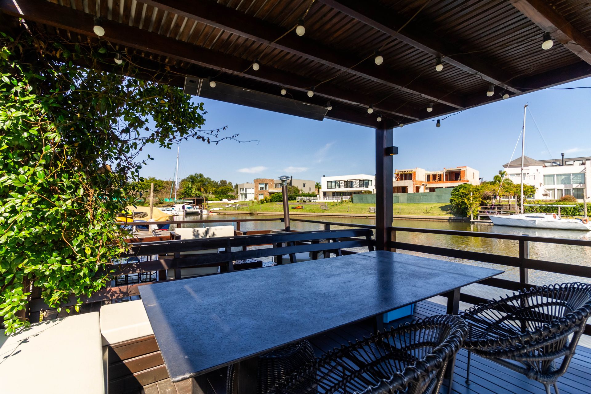 Venta Casa Barrio Albanueva 8 Amb Al Rio Tigre