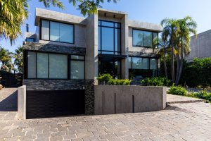 House for Sale, Albanueva Neighborhood, 8 Rooms, by Tigre River