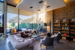 House for Sale, Albanueva Neighborhood, 8 Rooms, by Tigre River