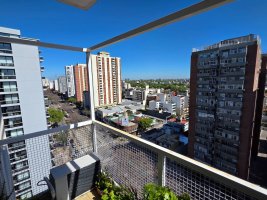 Sale: Ph 3-room unit for refurbishment, Villa Adelina