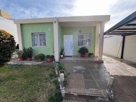 Casa 4 Ambientes con Pileta