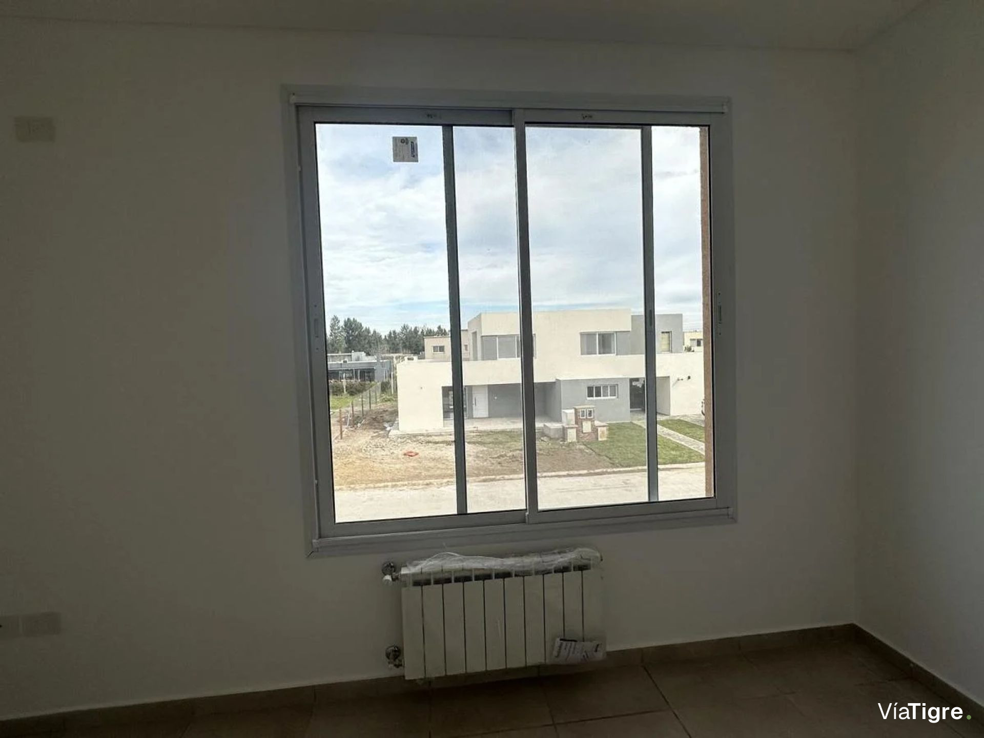 Venta Casa 3 amb. Jardin Casas de Sta Maria Tigre