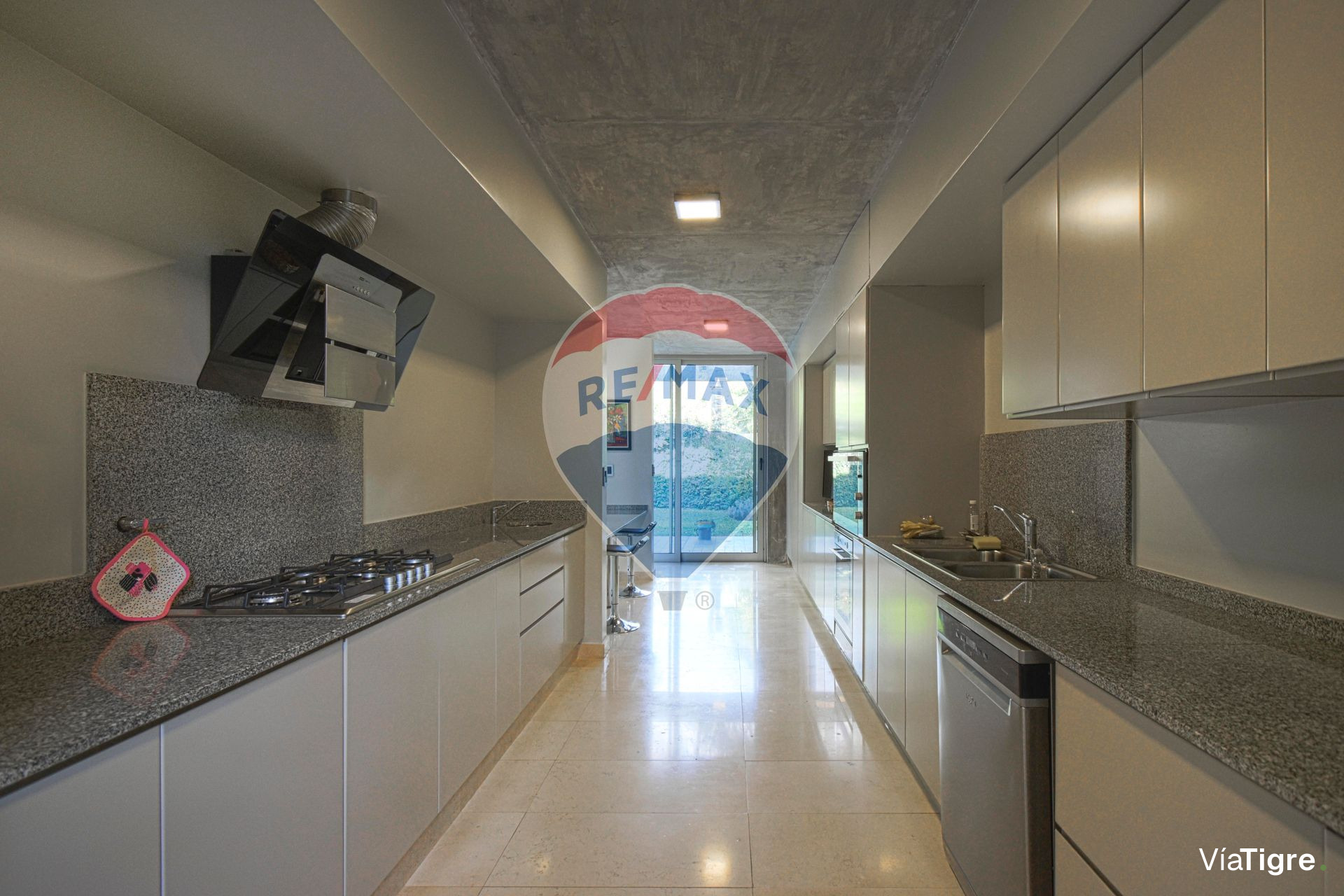 Venta Casa a estrenar en Martínez de diseño