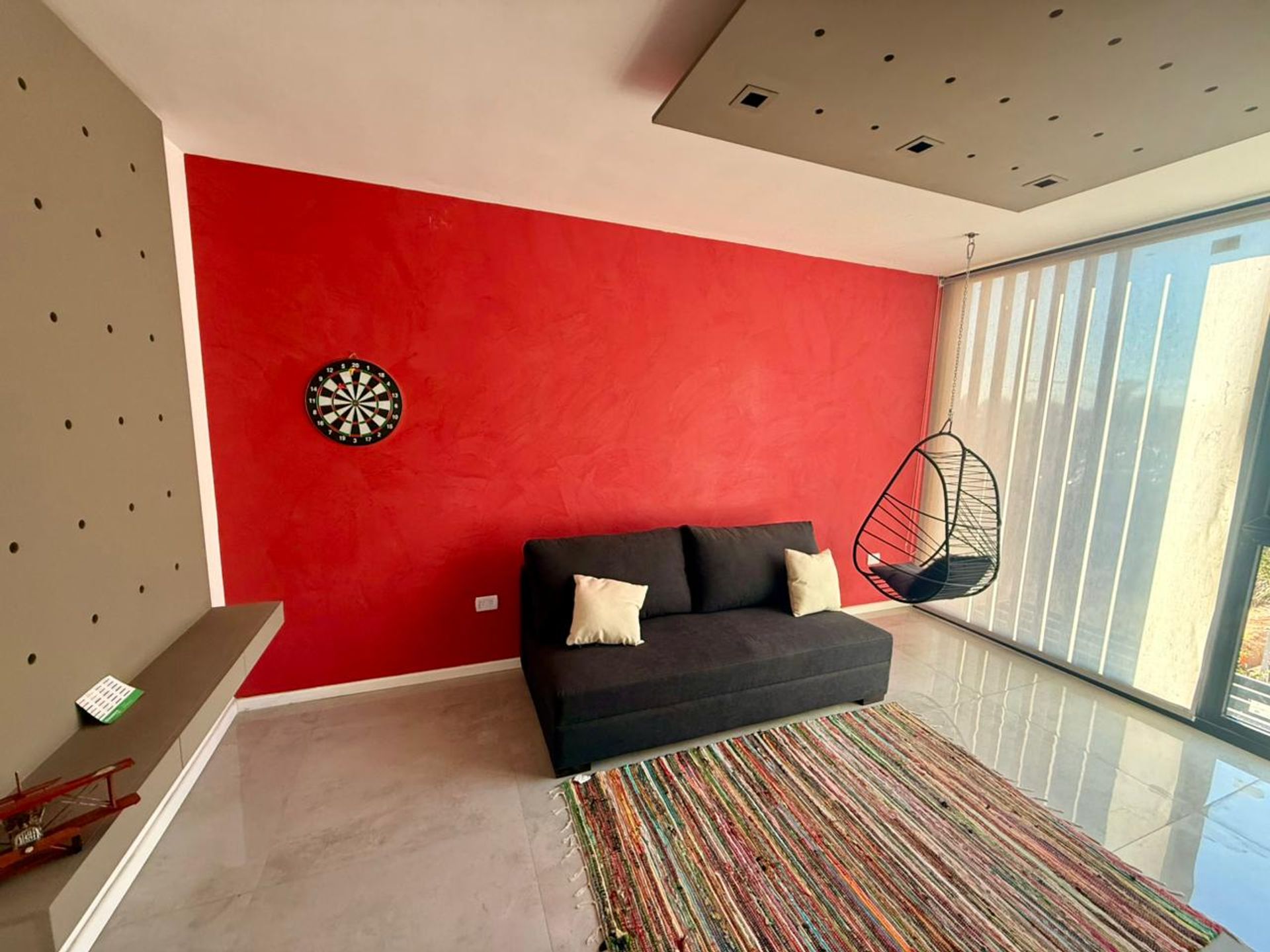 Casa en Sunny Tigre | Sobre calle principal