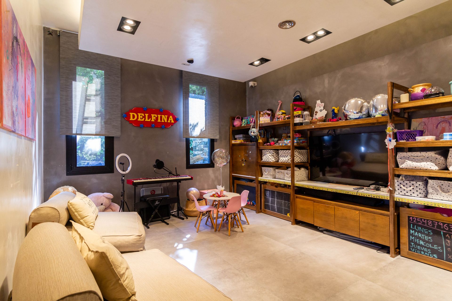 Casa en Sunny Tigre | Sobre calle principal