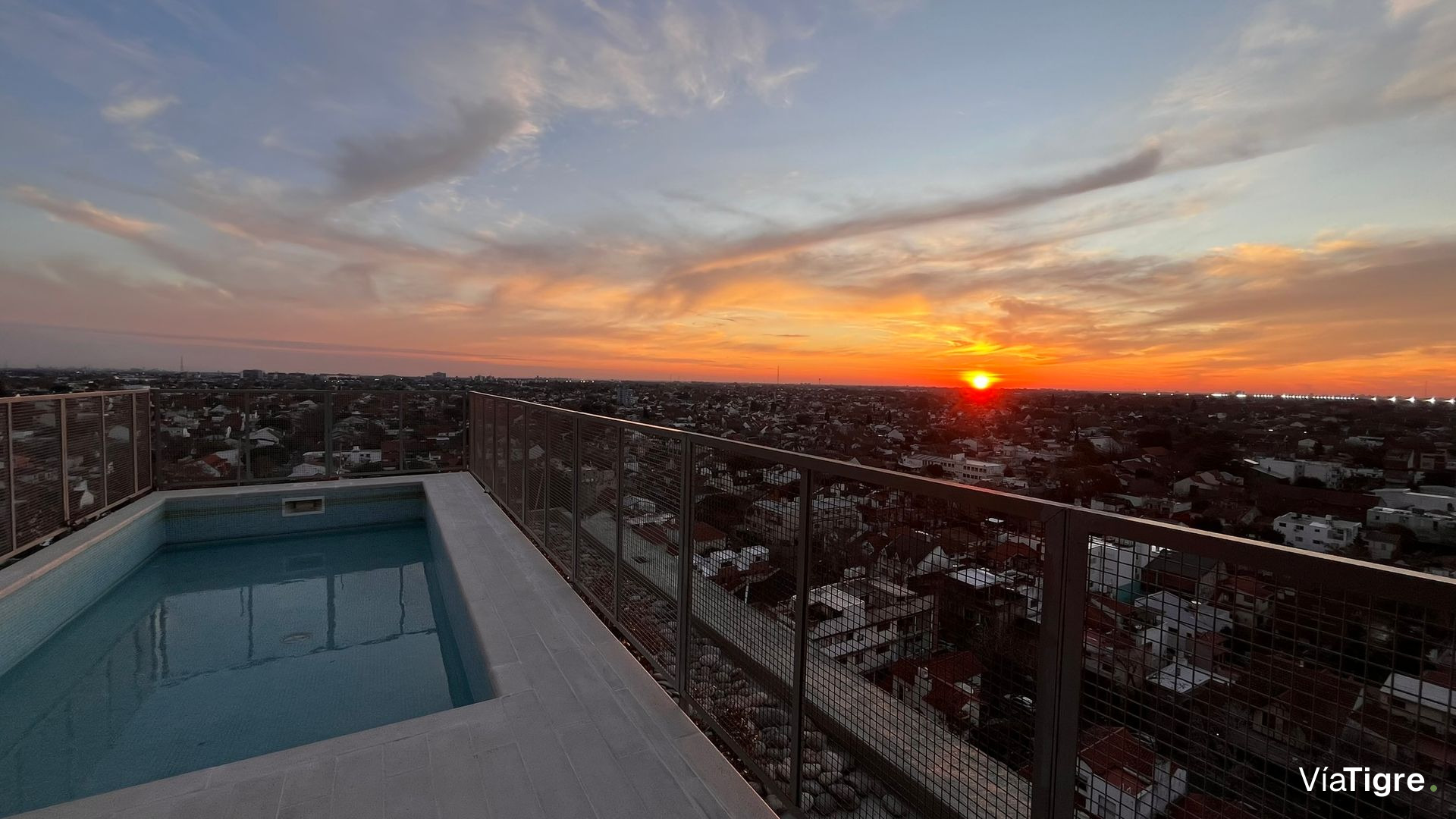 Casa en venta Tigre jardin y pileta.