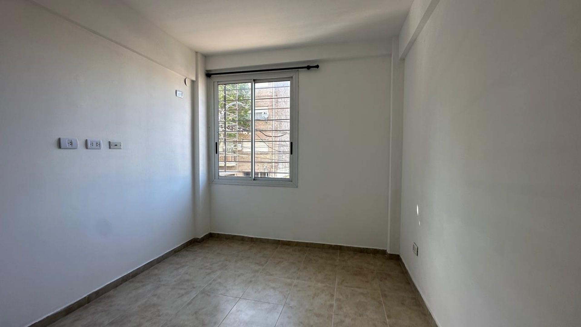 Alquiler Departamento 2 ambientes en Tigre .