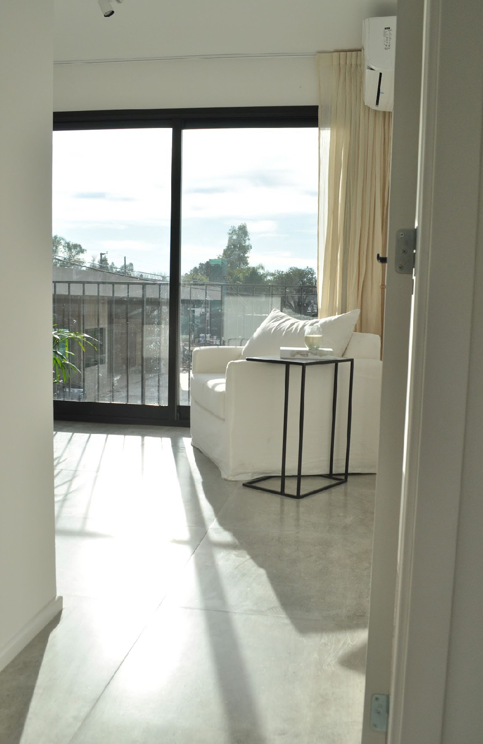 Vende monoambiente Brickell Joven Tigre