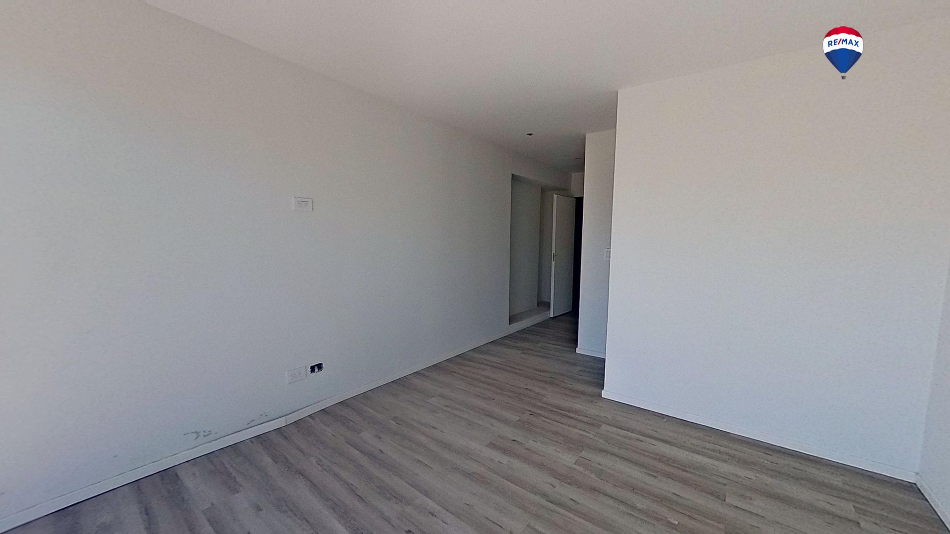 Departamento en Venta. 2 amb. c/ cochera V. López