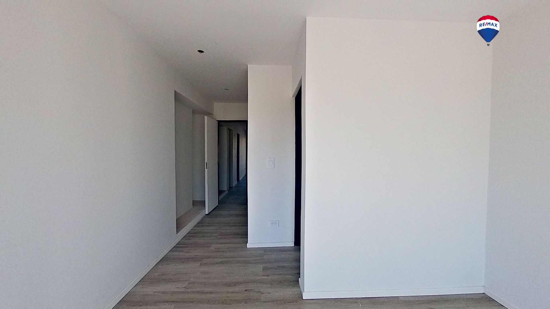 Departamento en Venta. 2 amb. c/ cochera V. López