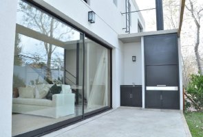 Duplex 3-room Apartment for Sale with Terrace and Garage, V López