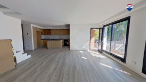 Duplex 3-room Apartment for Sale with Terrace and Garage, V López