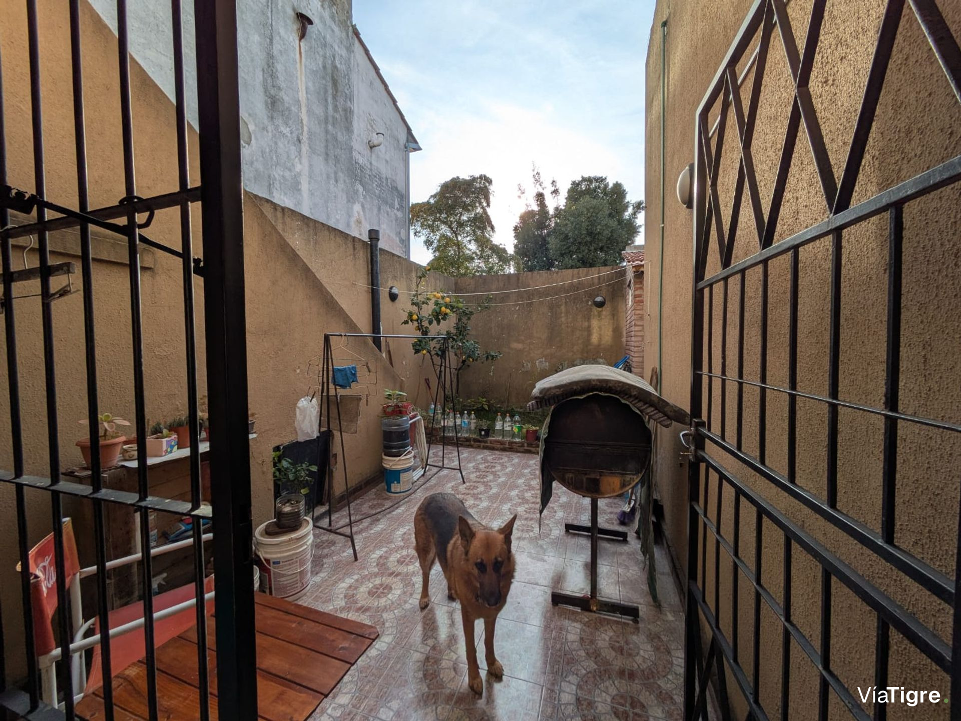 Local en P.B en Edificio Nature -Tigre Centro