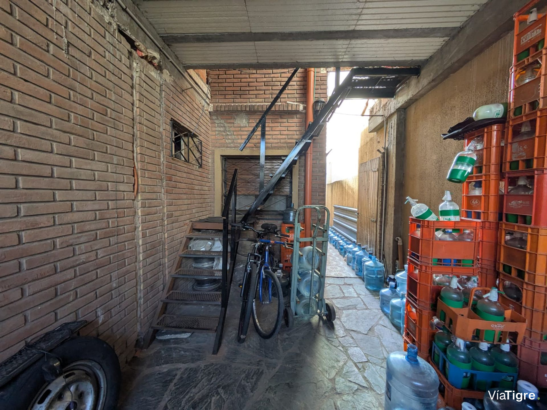 Local en P.B en Edificio Nature -Tigre Centro