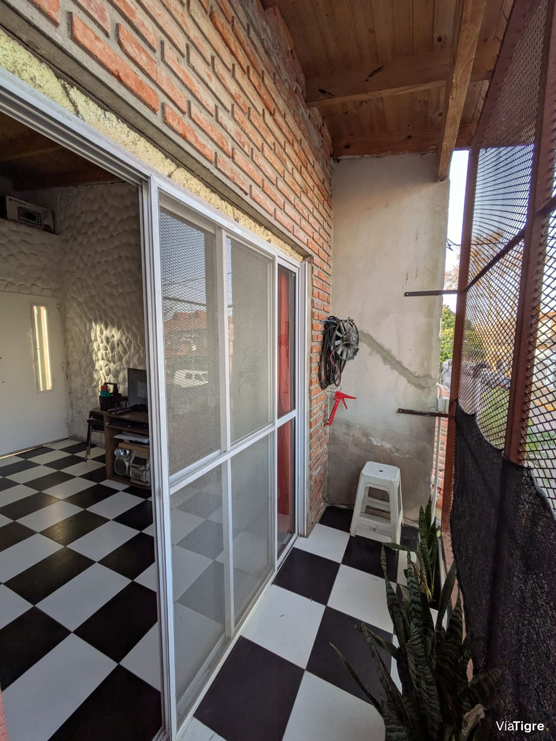 Local en P.B en Edificio Nature -Tigre Centro
