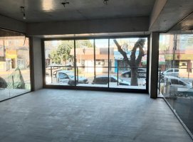 Local en P.B en Edificio Nature -Tigre Centro