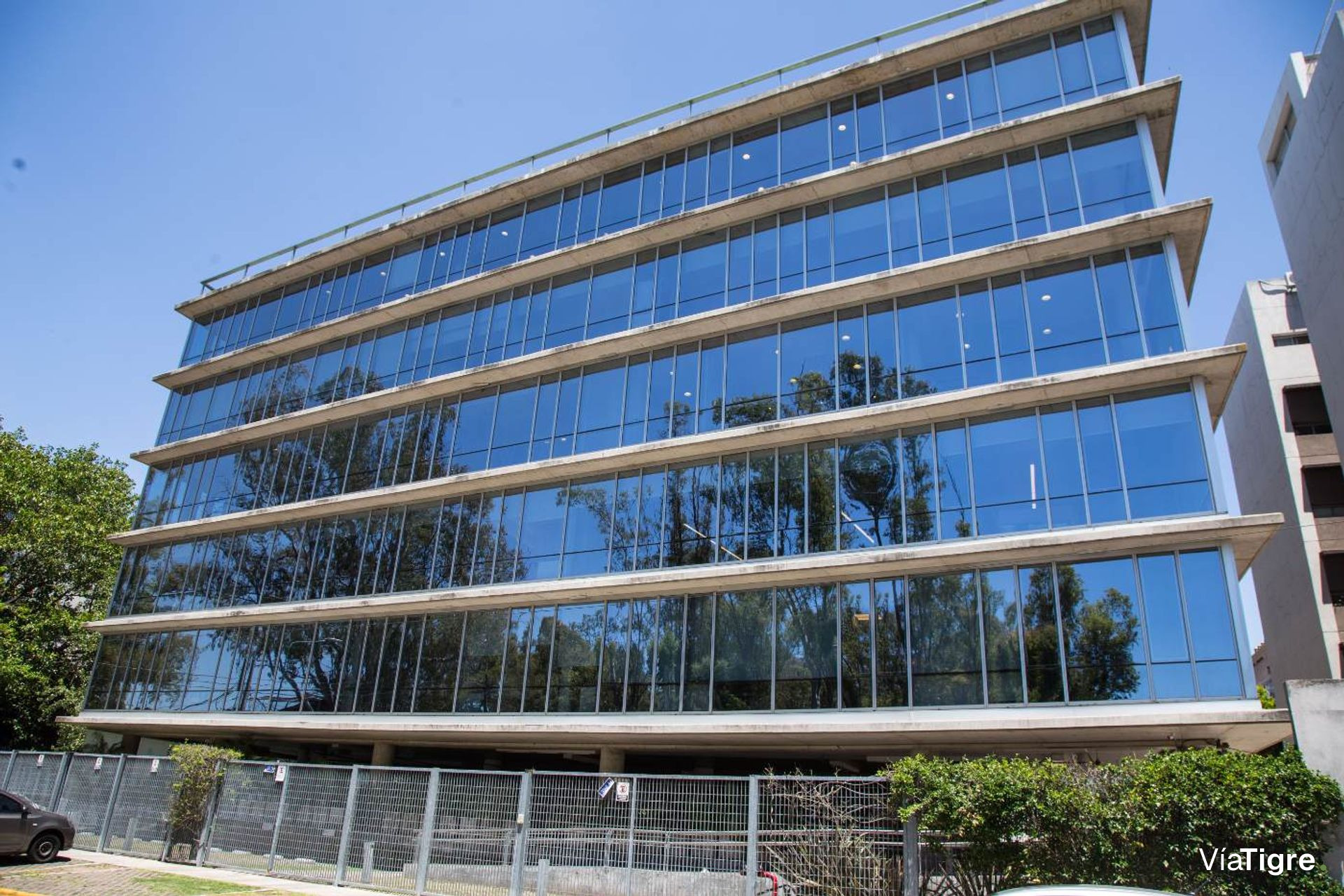OFICINAS 930 m2 PLANTA LIBRE en OLIVO, 18 cocheras