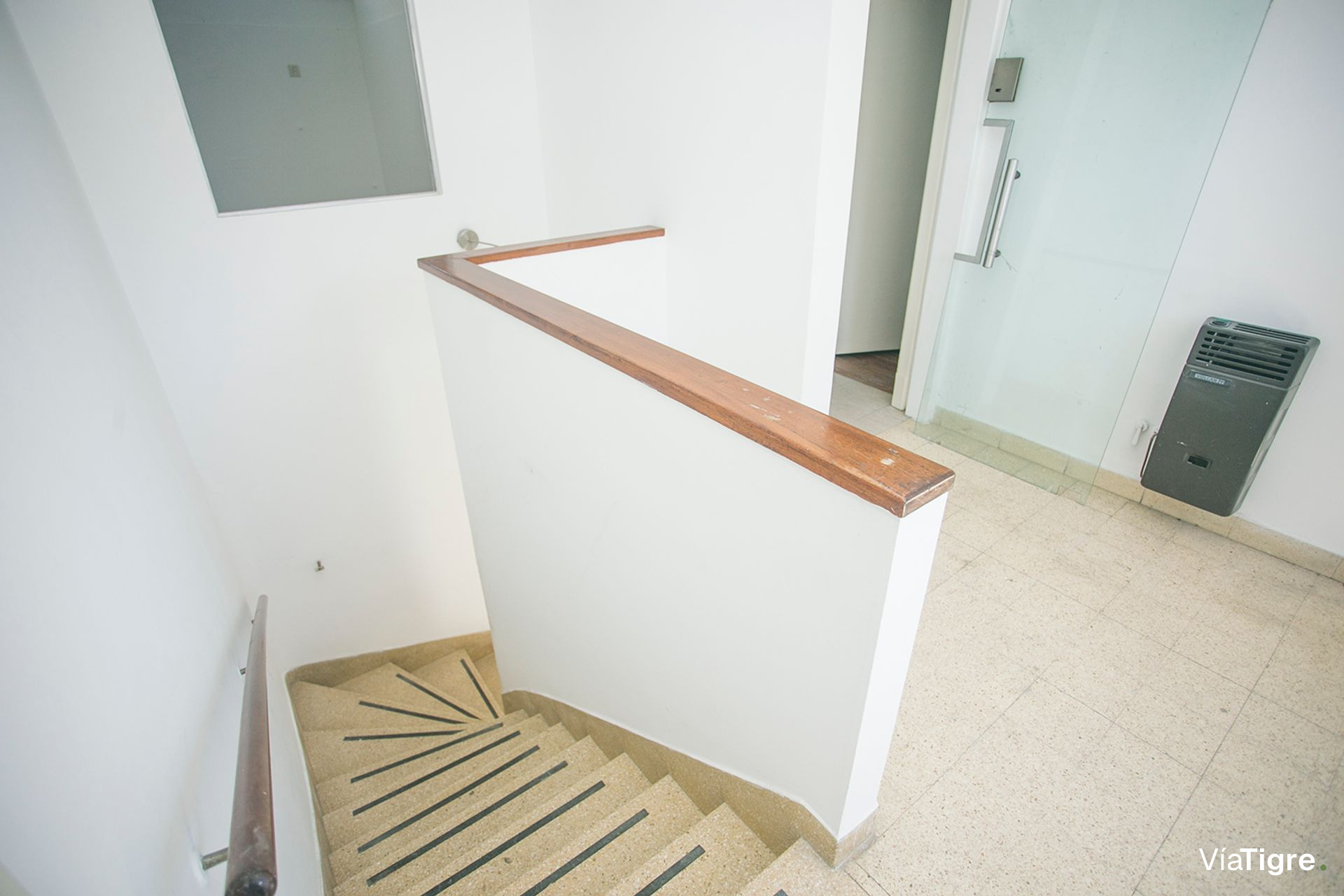 OFICINAS 930 m2 PLANTA LIBRE en OLIVO, 18 cocheras