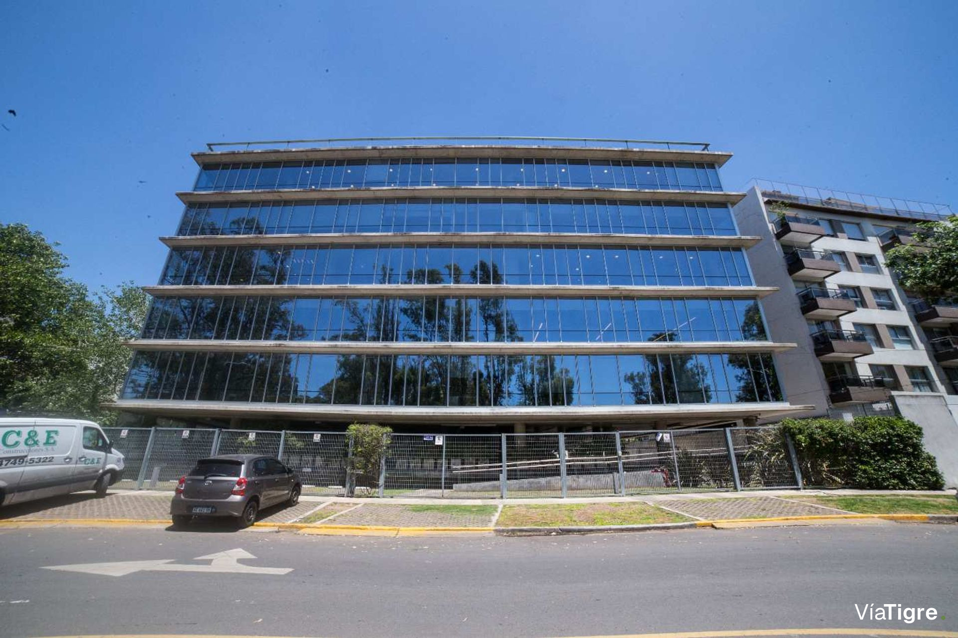 OFICINAS 930 m2 PLANTA LIBRE en OLIVO, 18 cocheras