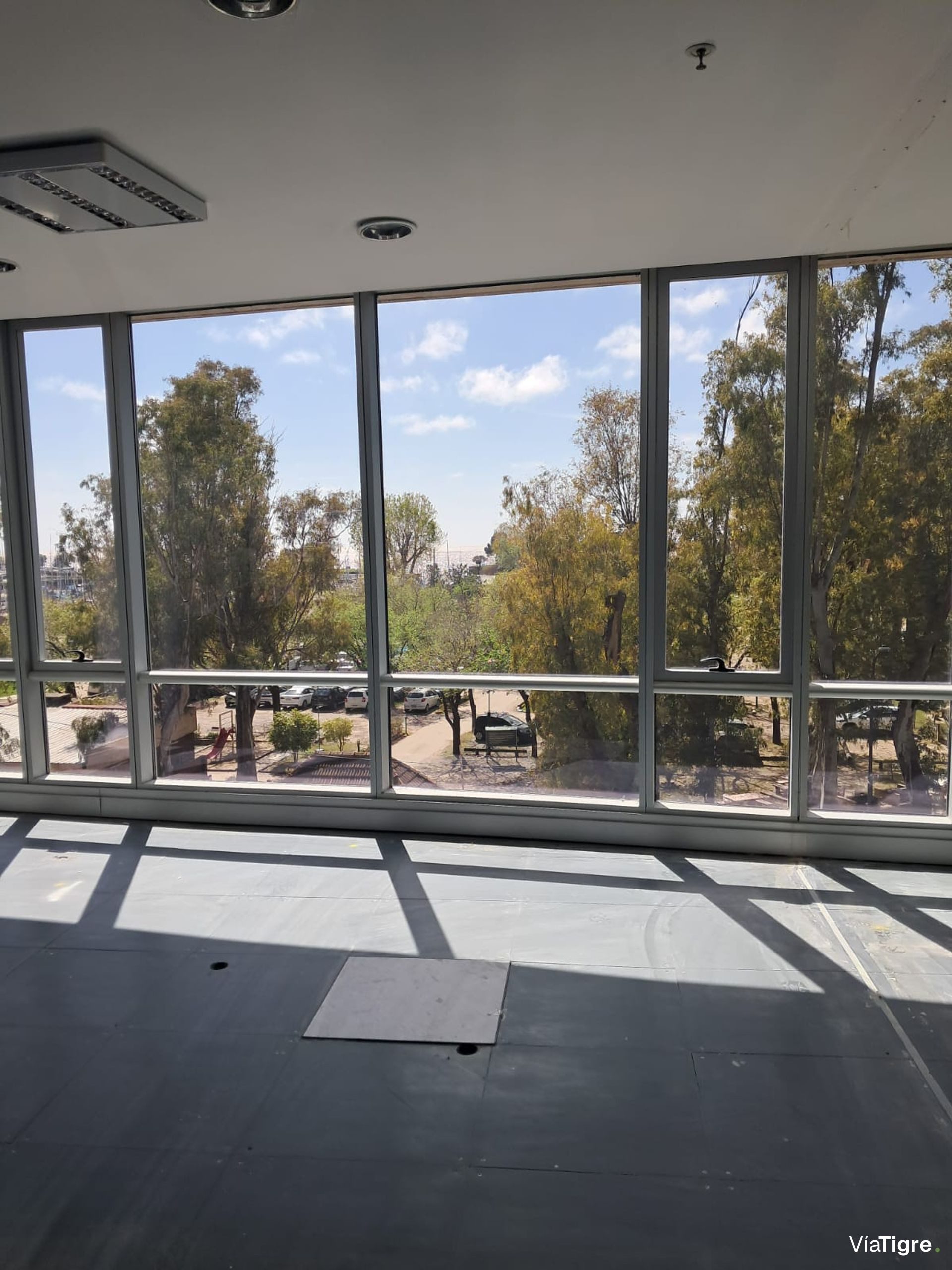 OFICINAS 930 m2 PLANTA LIBRE en OLIVO, 18 cocheras