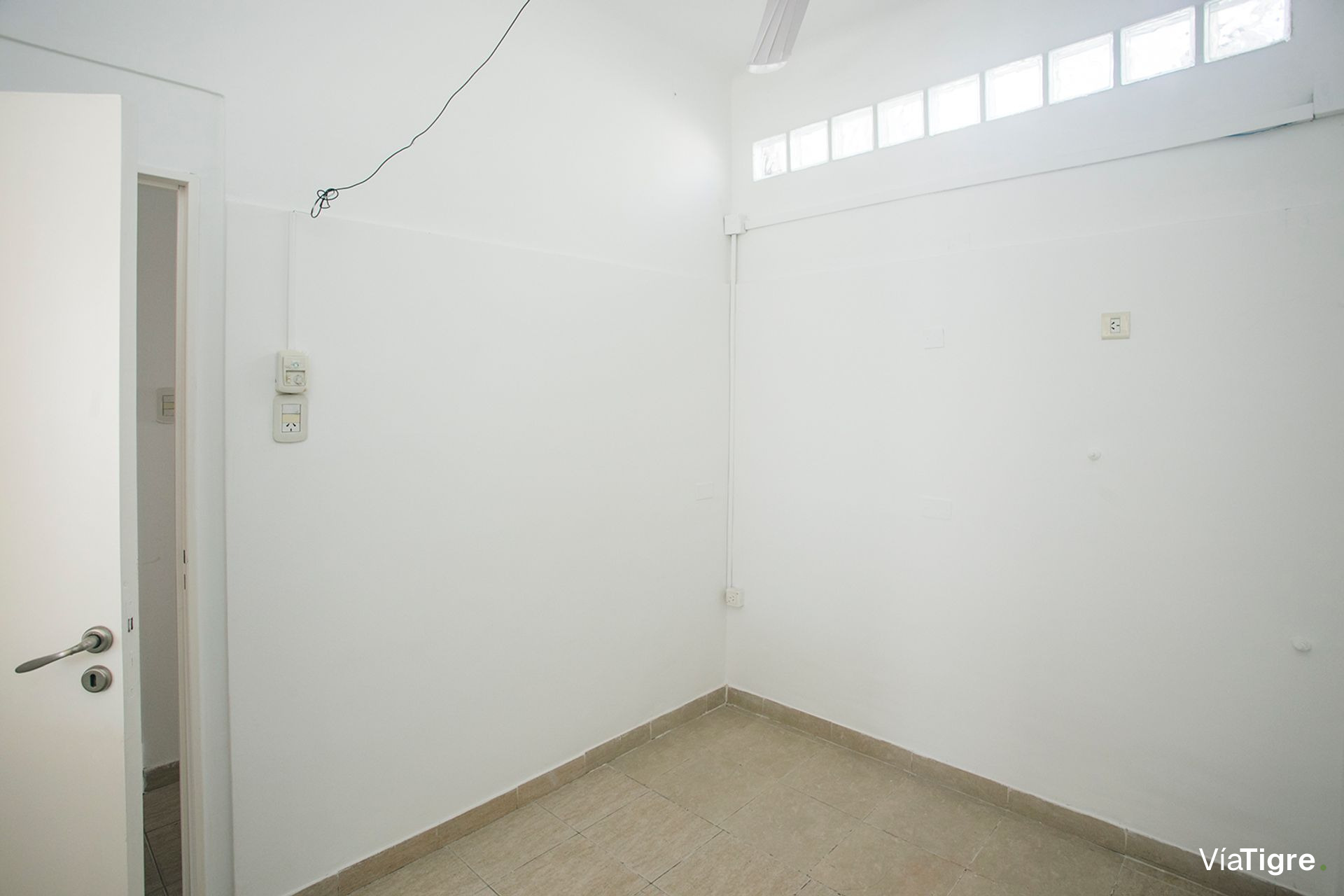 OFICINAS 930 m2 PLANTA LIBRE en OLIVO, 18 cocheras