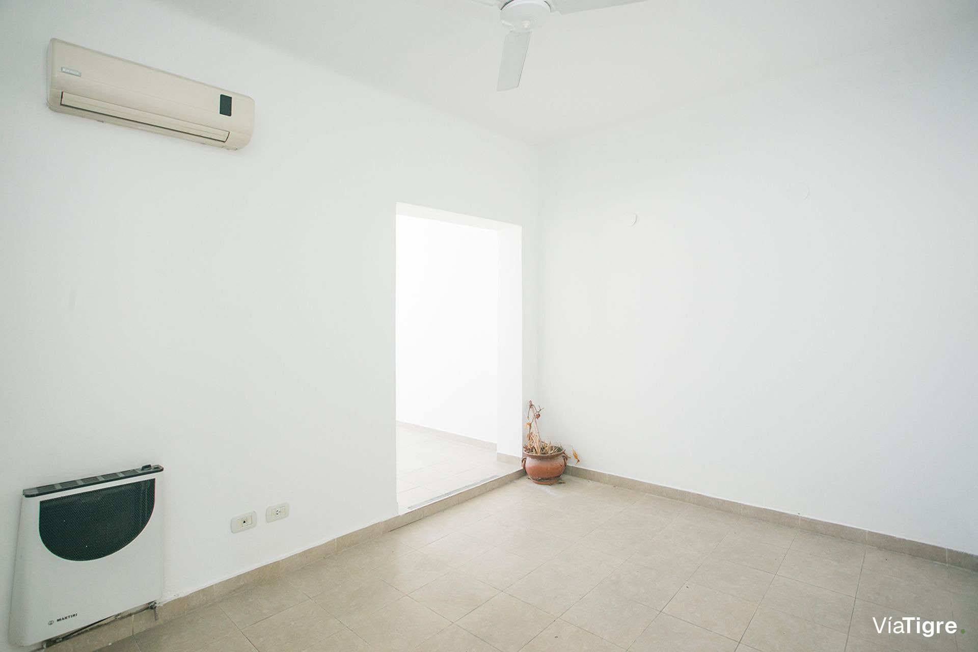 OFICINAS 930 m2 PLANTA LIBRE en OLIVO, 18 cocheras