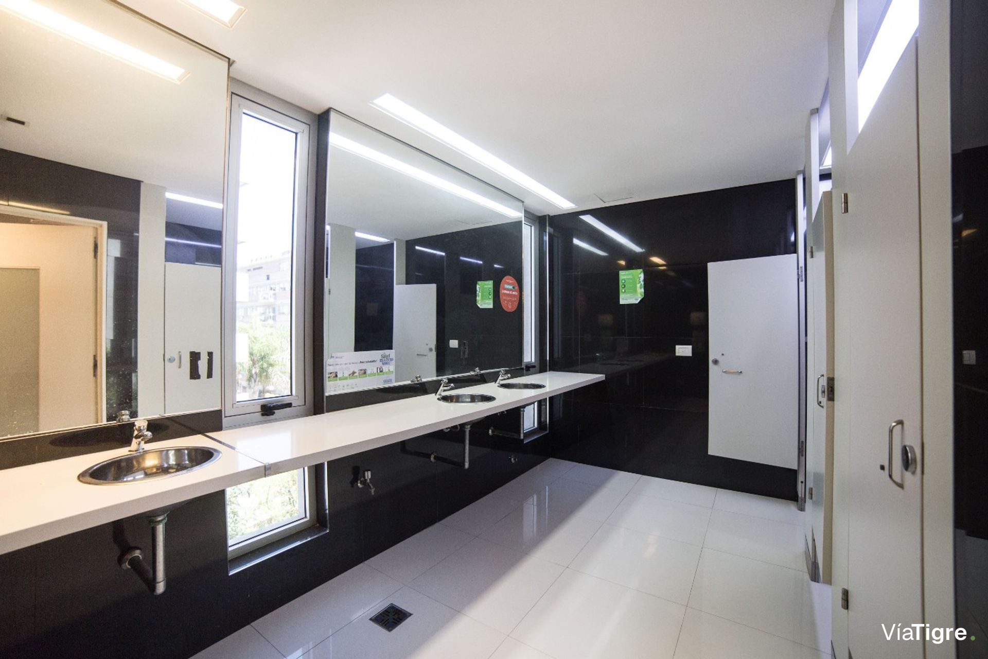 OFICINAS 930 m2 PLANTA LIBRE en OLIVO, 18 cocheras