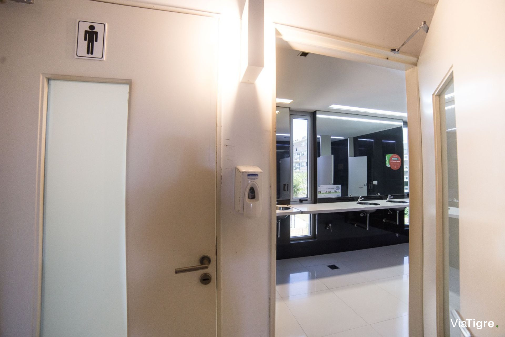 OFICINAS 930 m2 PLANTA LIBRE en OLIVO, 18 cocheras