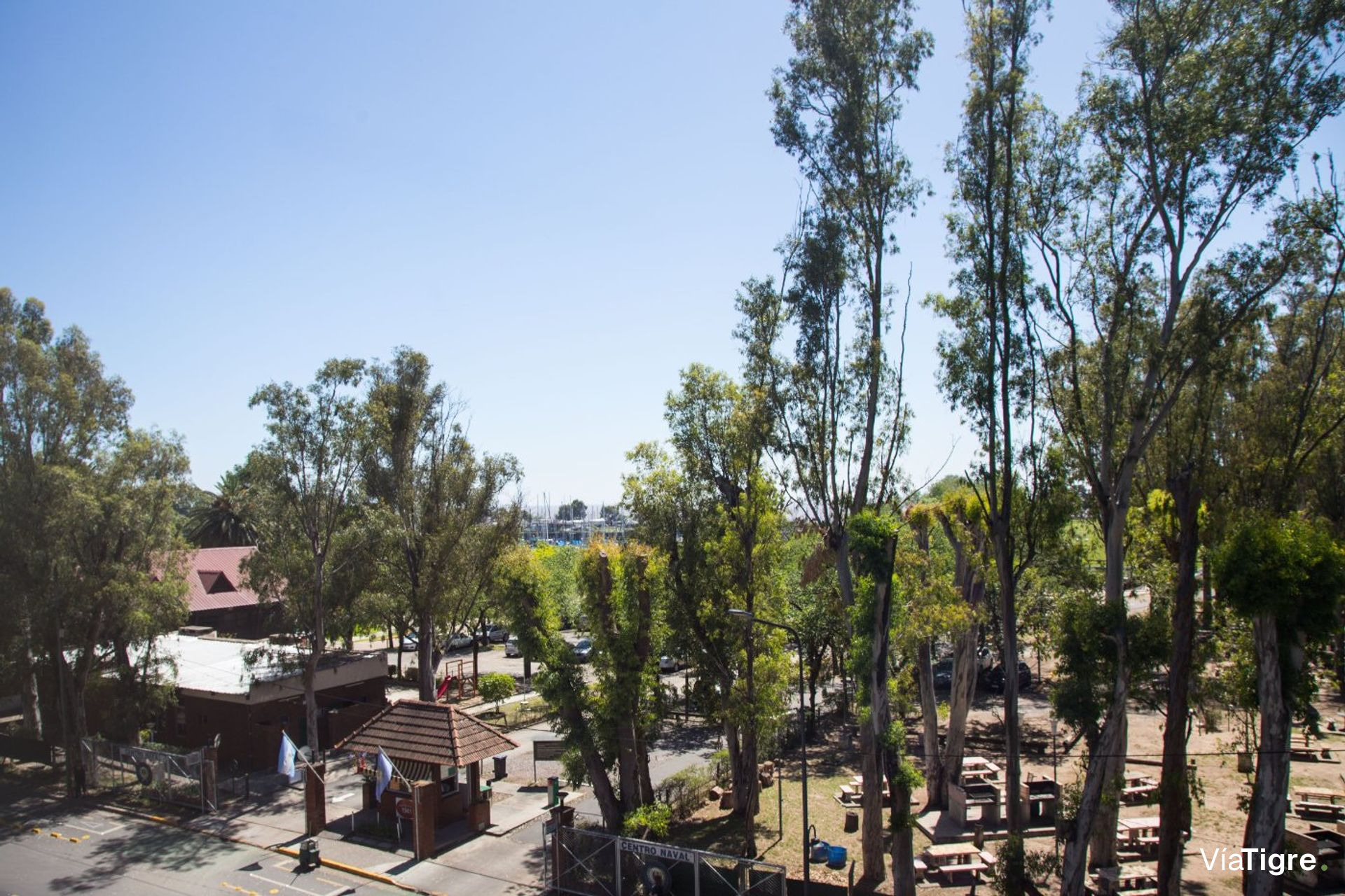 OFICINAS 930 m2 PLANTA LIBRE en OLIVO, 18 cocheras