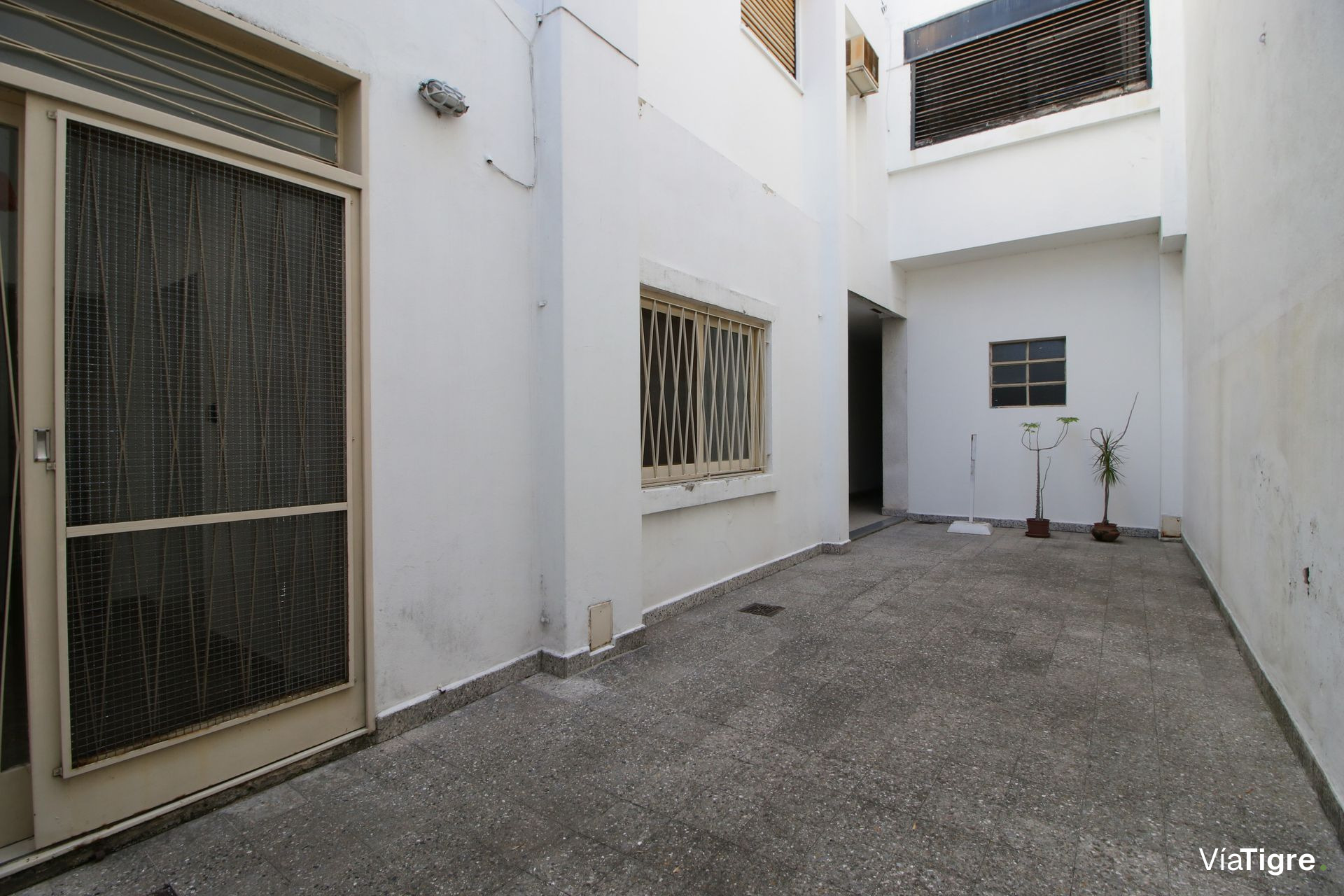 Venta 5 Amb Con Cochera Y 2 Patios!