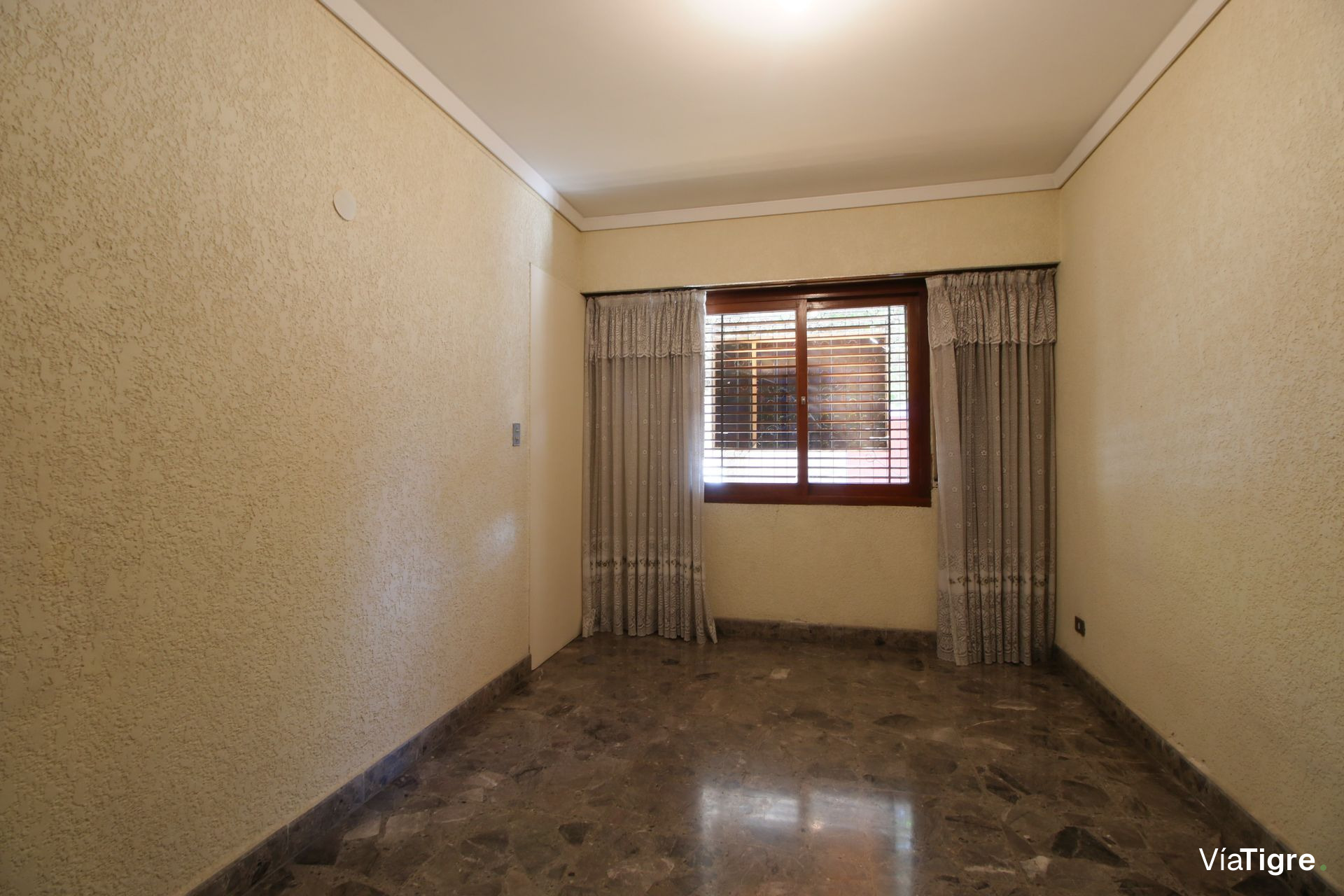 Venta 5 Amb Con Cochera Y 2 Patios!