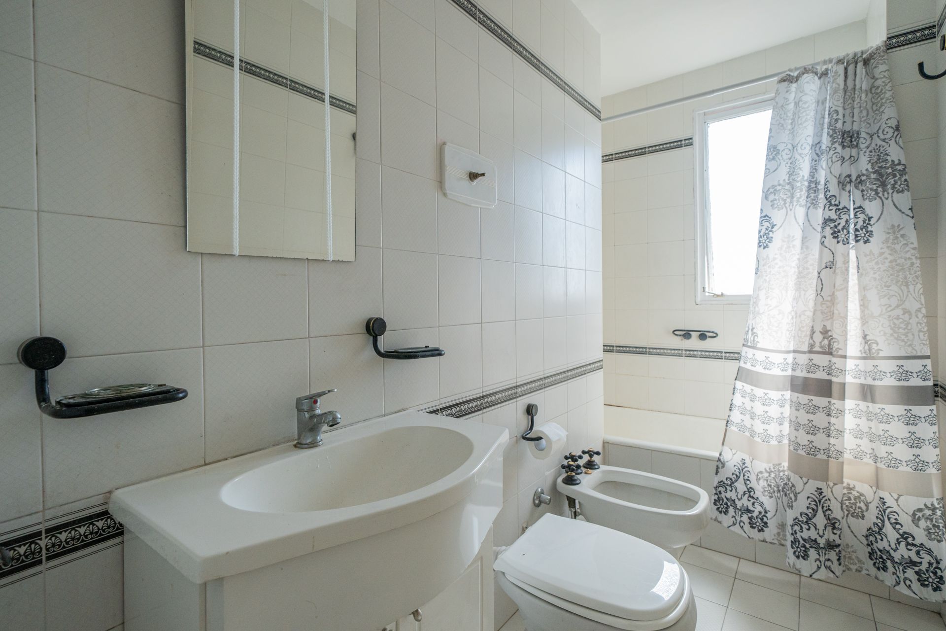 Venta Dpto 4 Amb.- Frente al Hipodromo- San Isidro