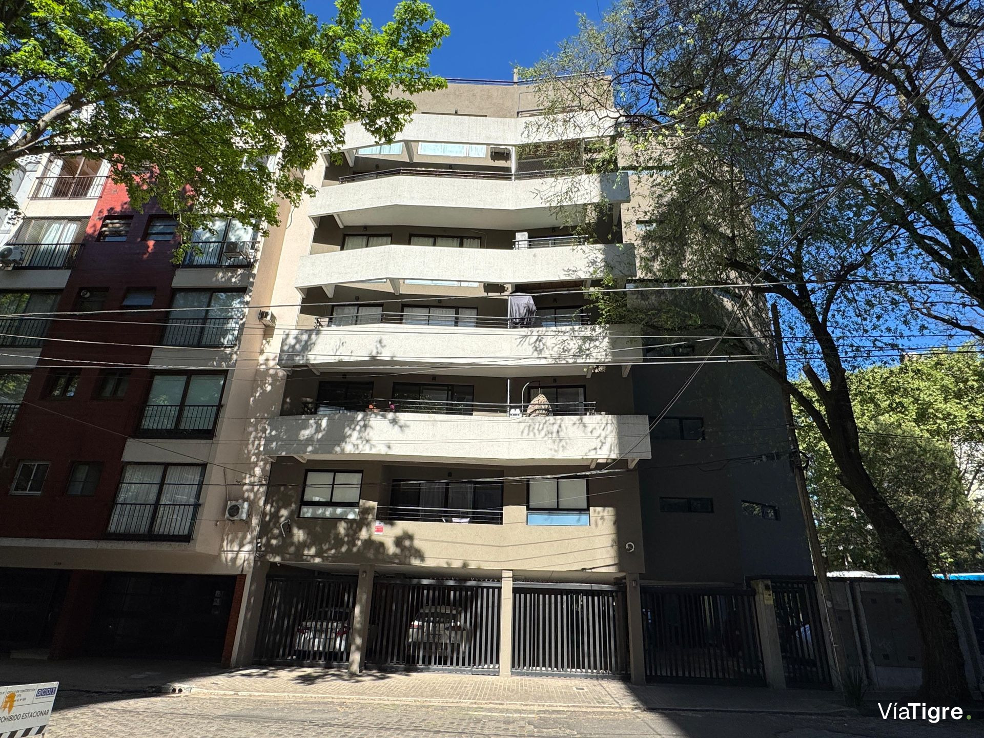 Pasionaria Martínez, 3 amb., Martínez