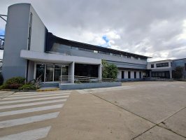 LOT 1000 square meters with constructions for sale BENAVIDEZ