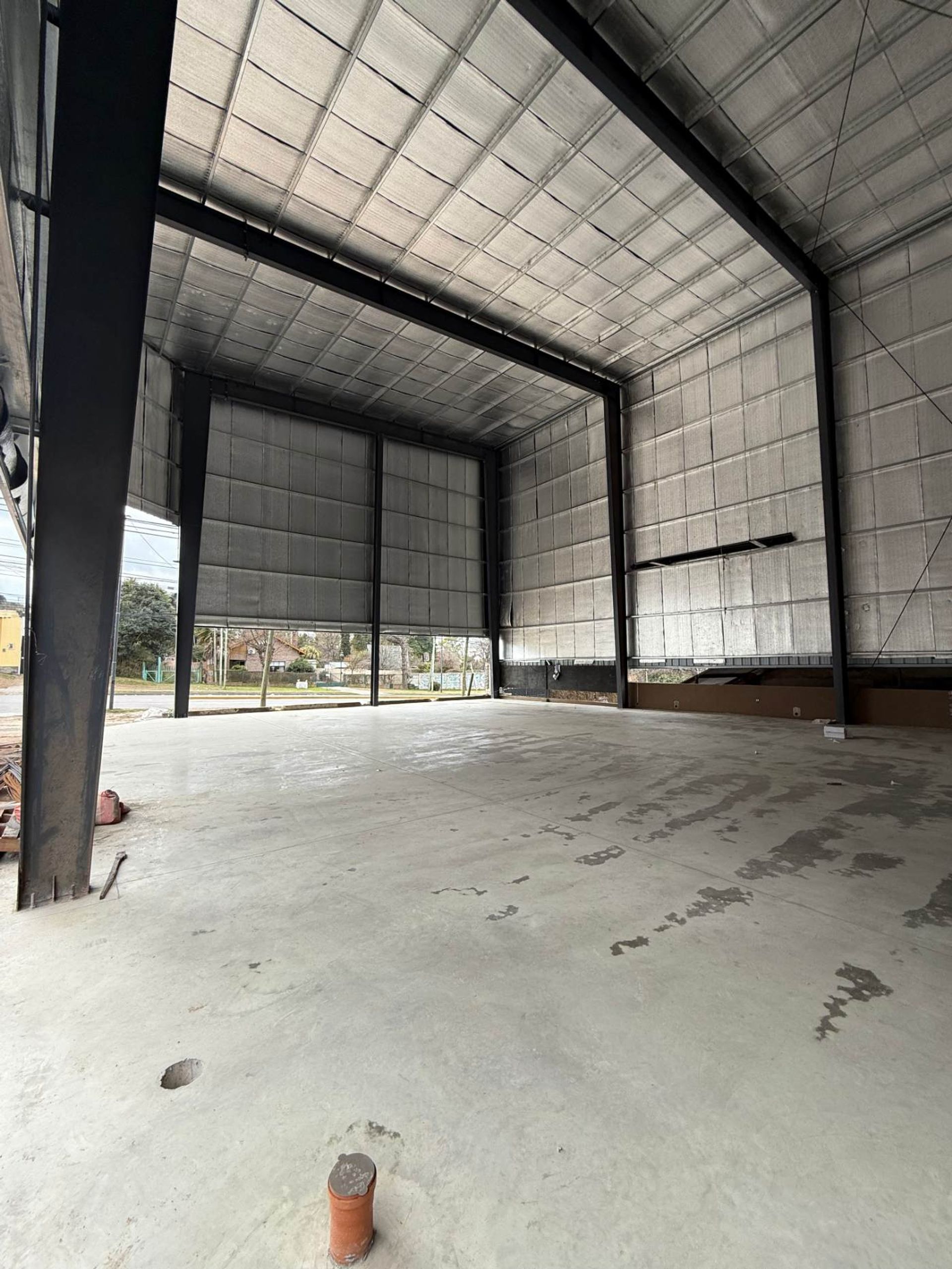 Venta Casa 4amb + dep a la laguna Barrio cerrTigre