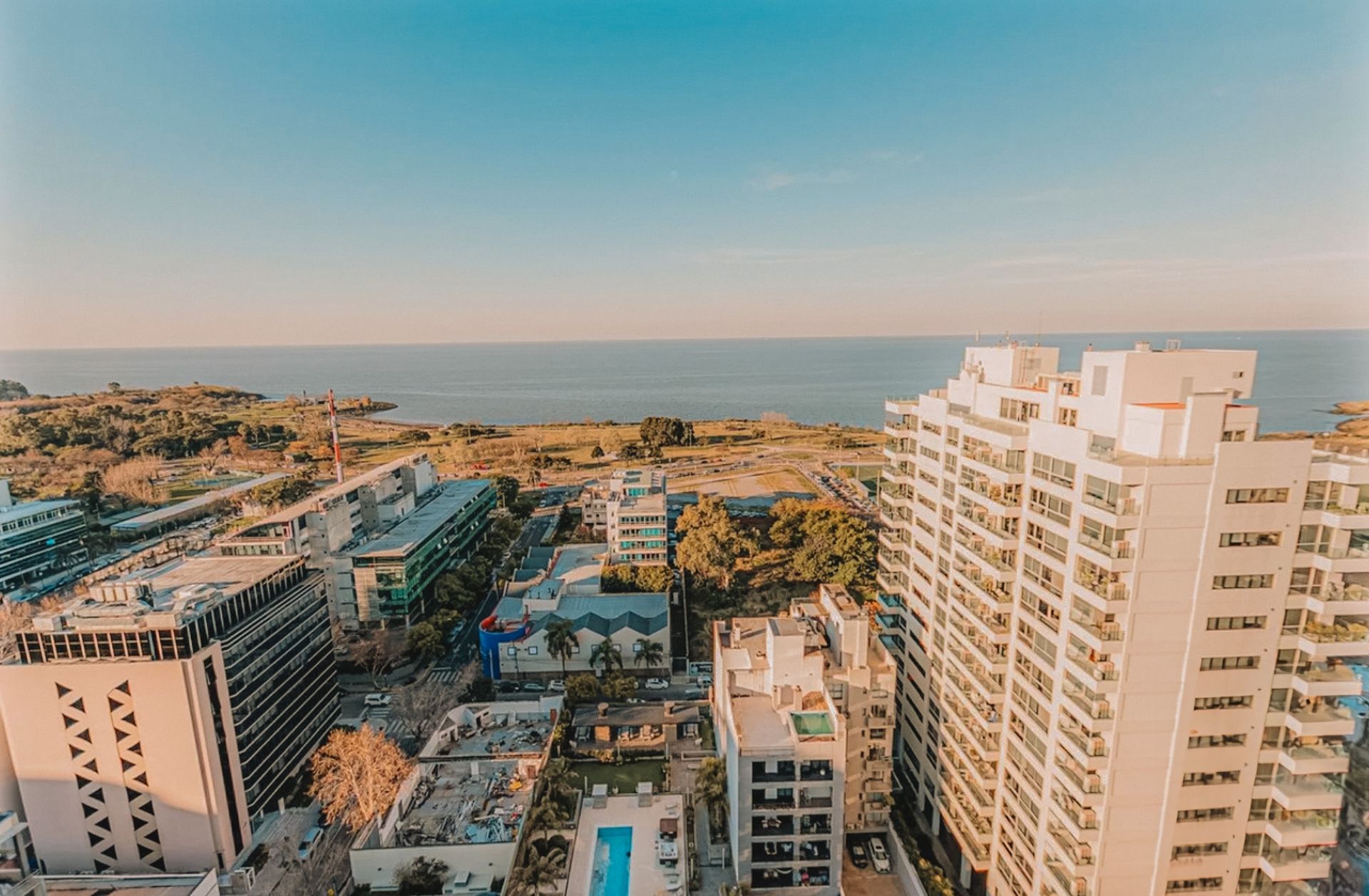Venta Departamento 2 Amb En Torre Wave Con Cochera