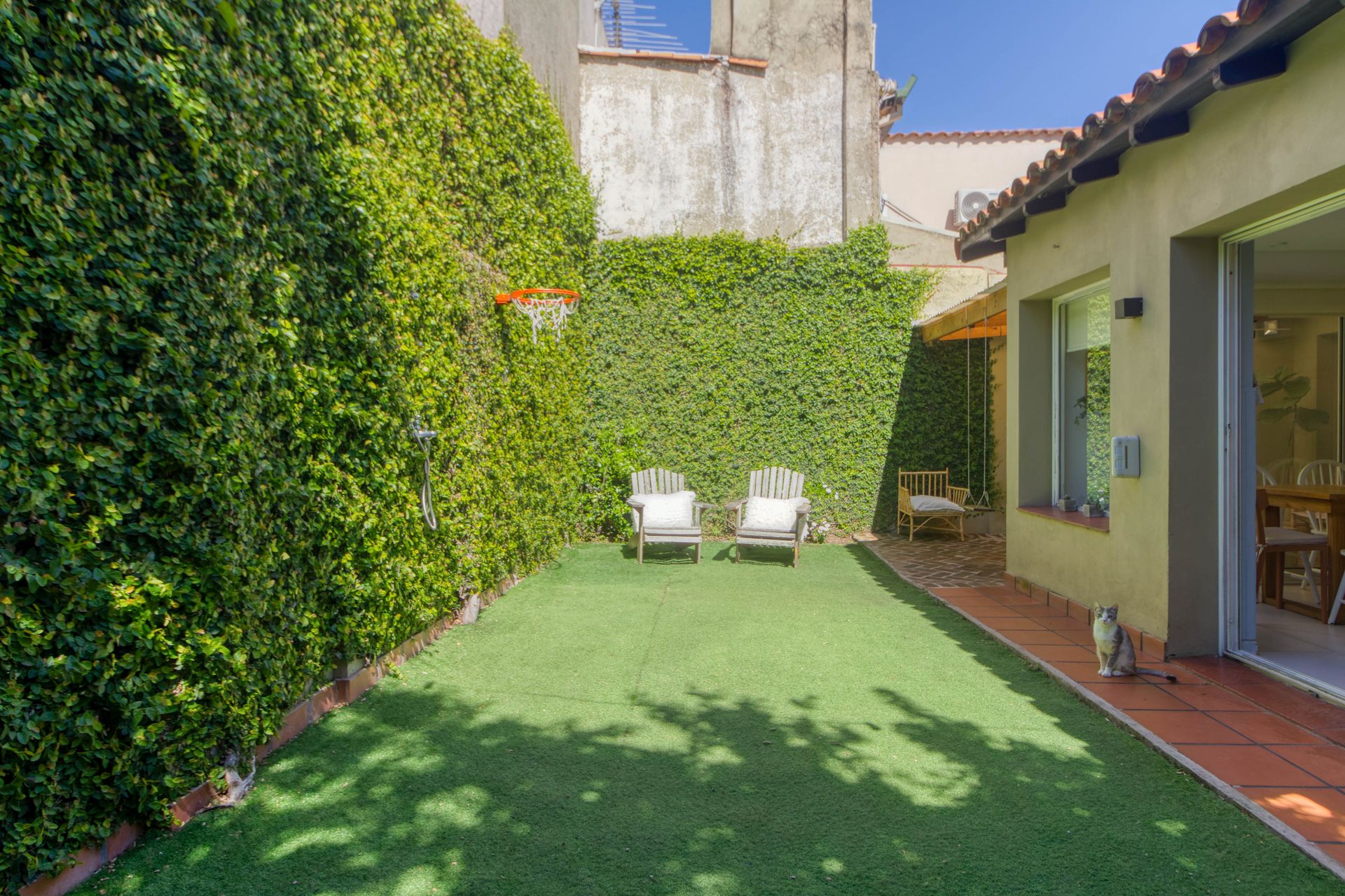 Casa En Martinez. 4 Ambientes. Refaccionada
