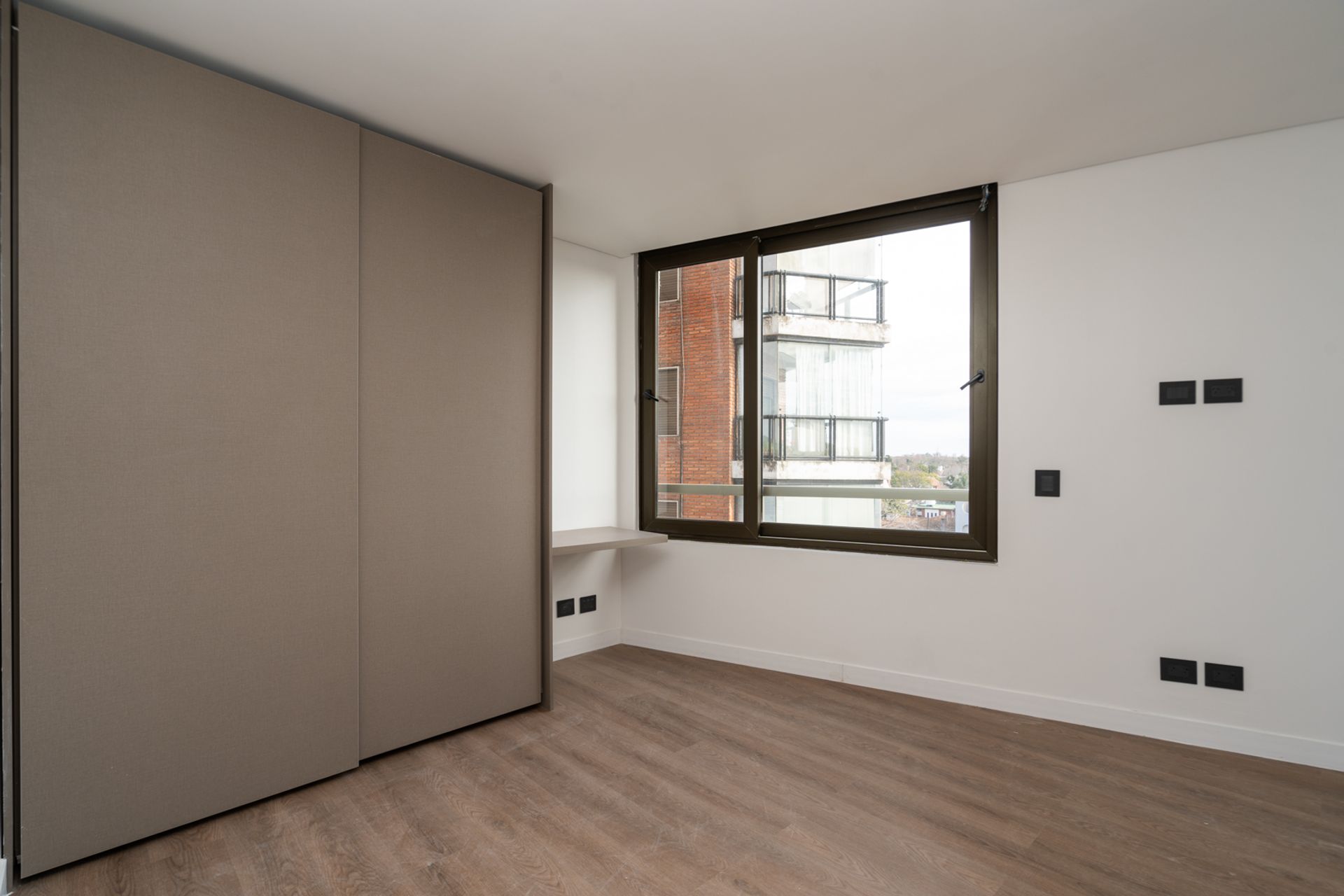 Casa En Martinez. 4 Ambientes. Refaccionada