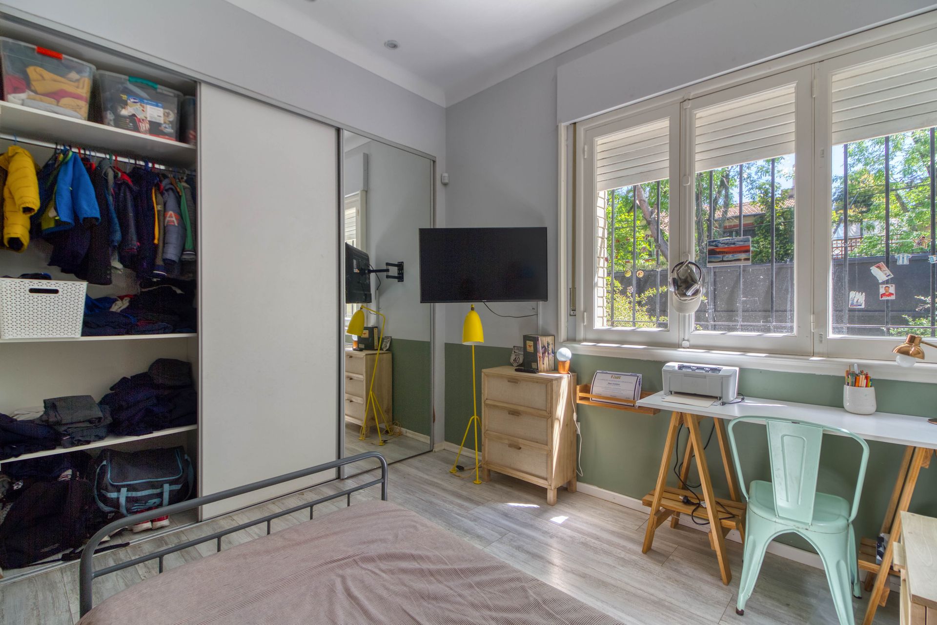 Casa En Martinez. 4 Ambientes. Refaccionada