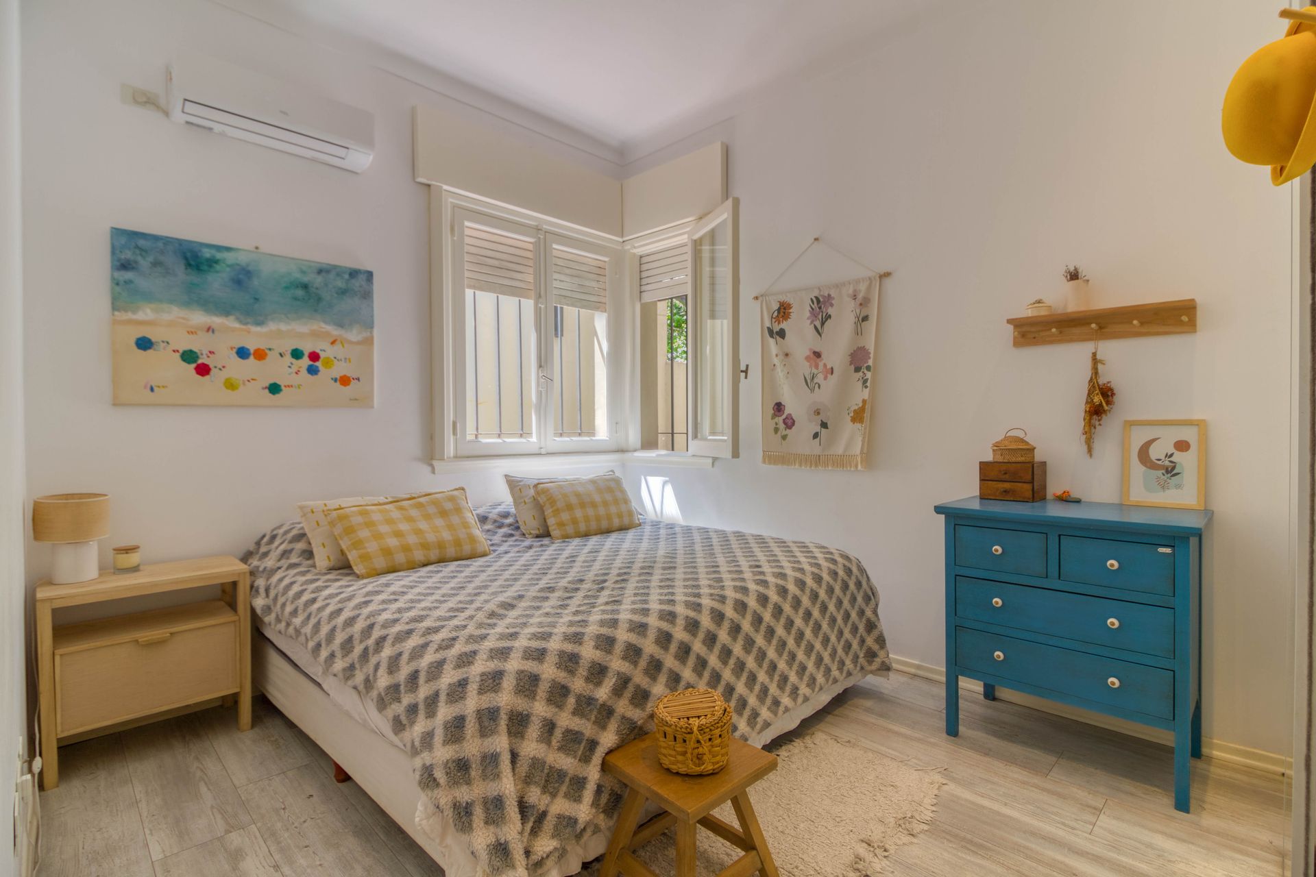 Casa En Martinez. 4 Ambientes. Refaccionada