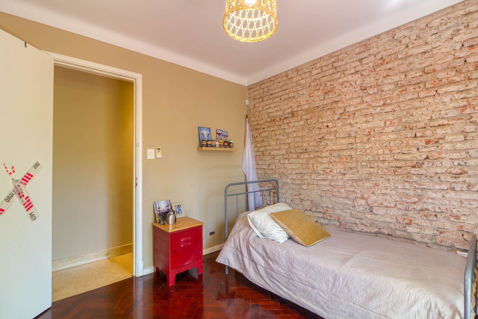 Casa En Martinez. 4 Ambientes. Refaccionada