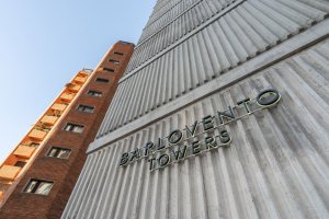 Casa En Martinez. 4 Ambientes. Refaccionada