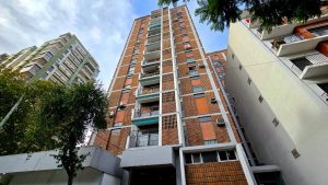 Departamento 4 Amb en Venta C/cochera y Balcon