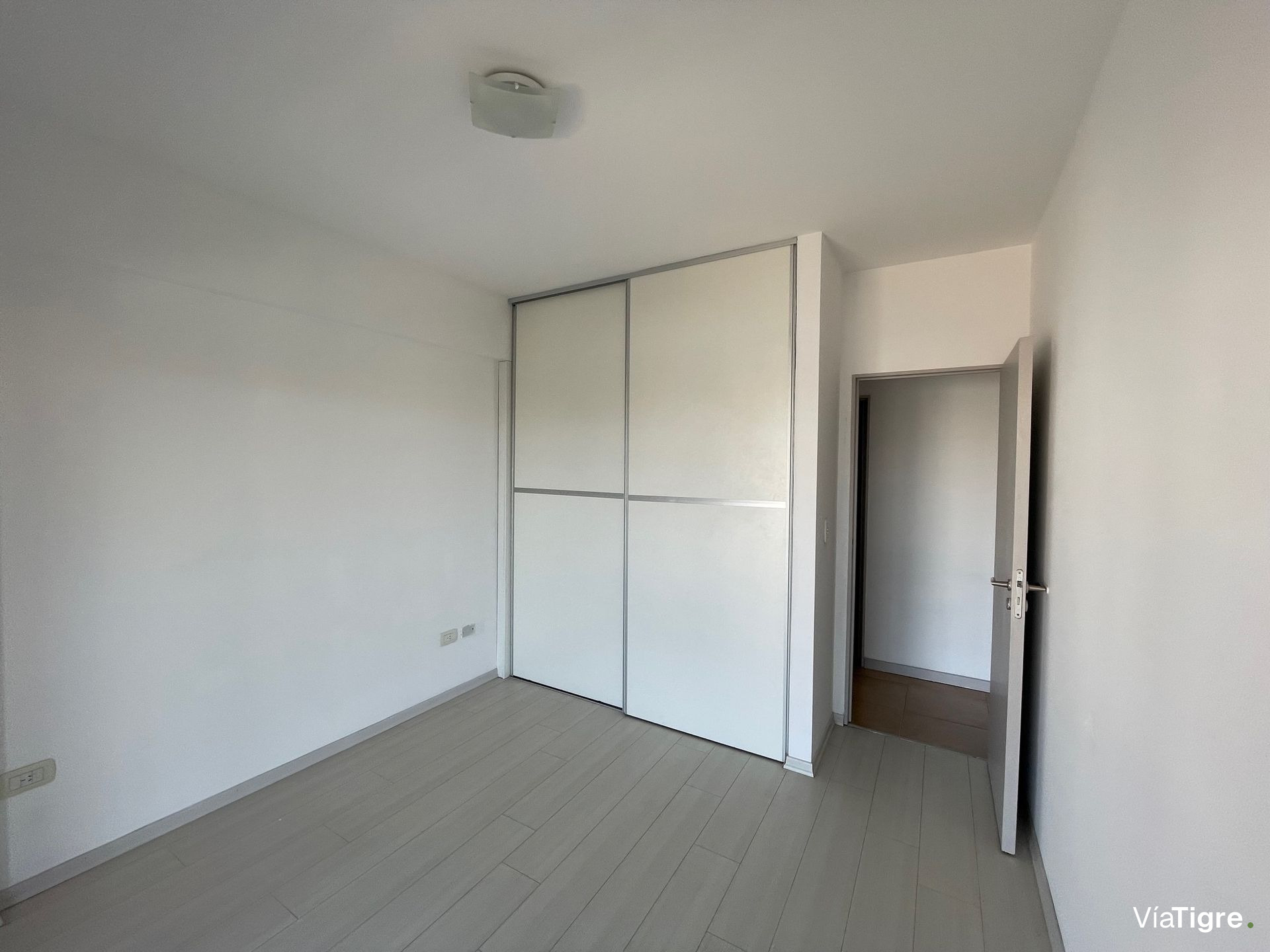 Venta Departamento Tigre Centro Con Balcon