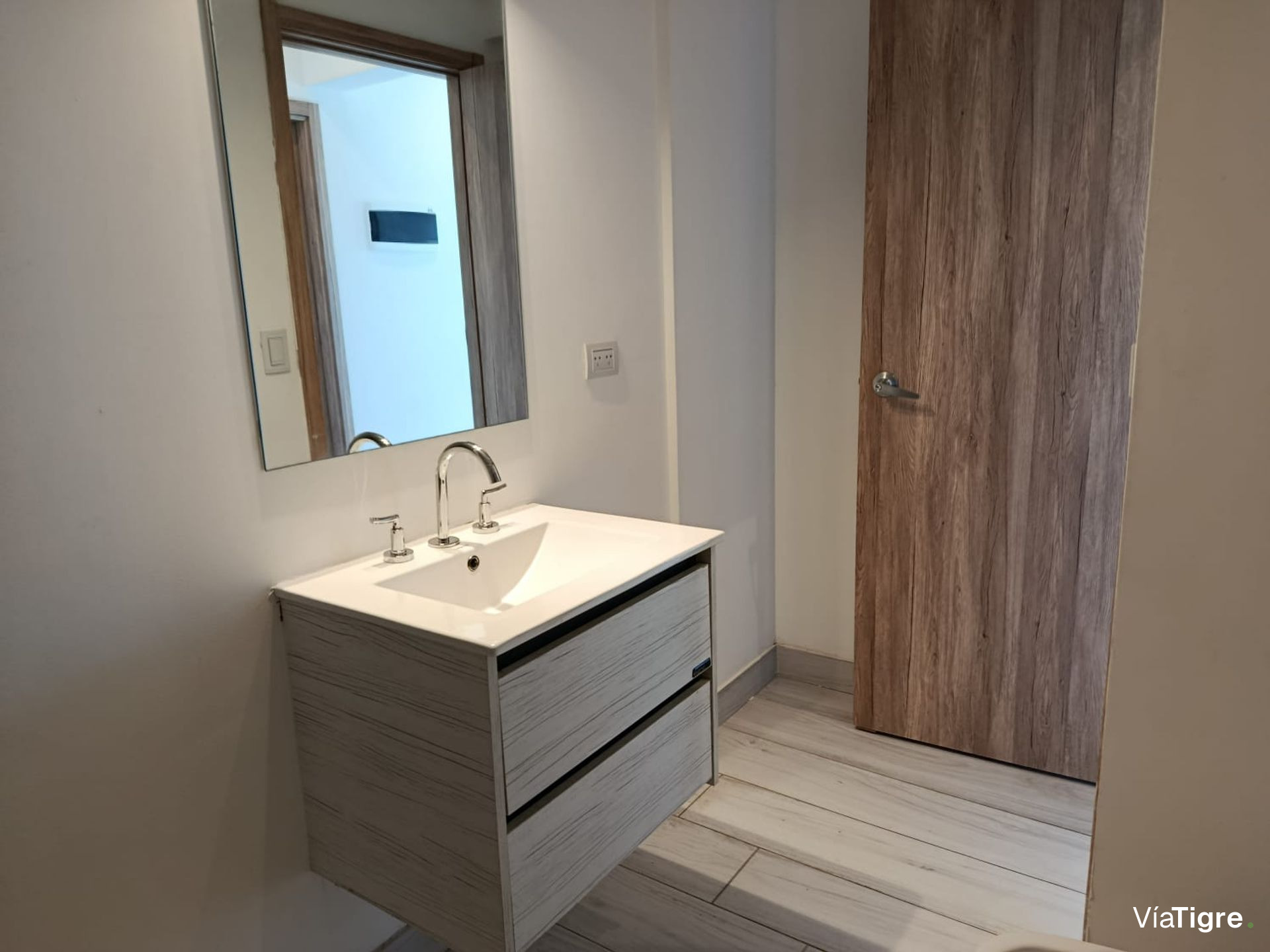 Departamento 2 Amb. En Venta En Tigre Con Pileta.