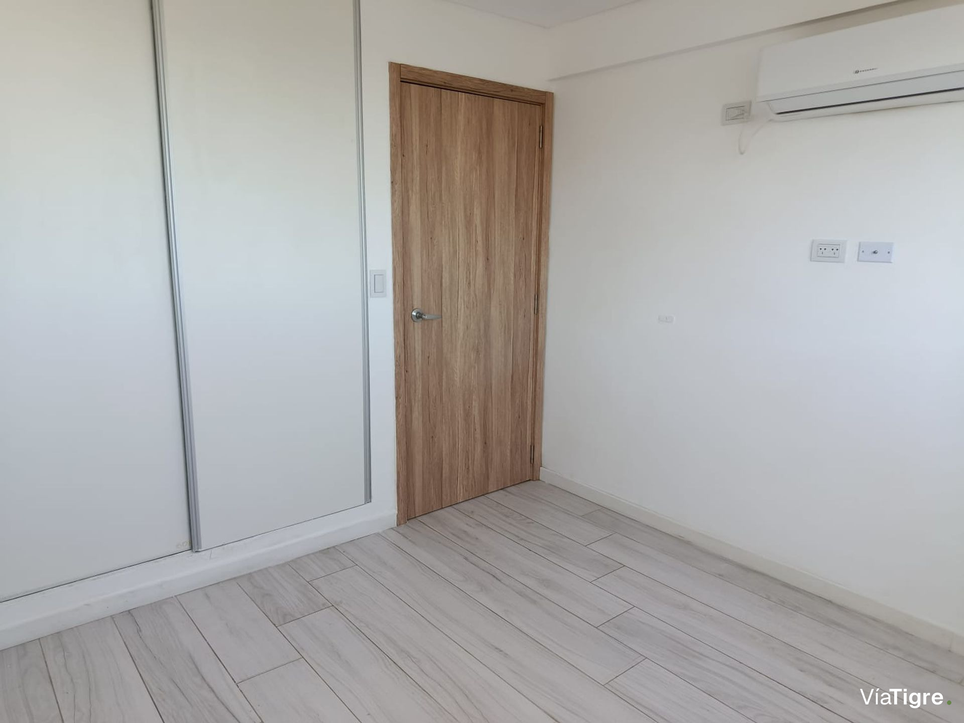Departamento 2 Amb. En Venta En Tigre Con Pileta.
